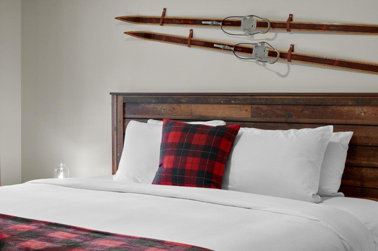 Newly Renovated Grizzly Lodge, Spacious 3Br 2Ba With Open Pool, Hot Tub Canmore Extérieur photo