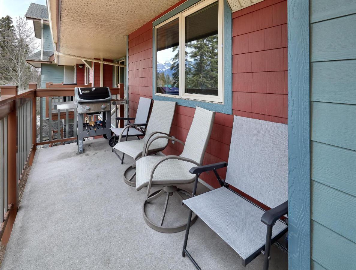 Newly Renovated Grizzly Lodge, Spacious 3Br 2Ba With Open Pool, Hot Tub Canmore Extérieur photo