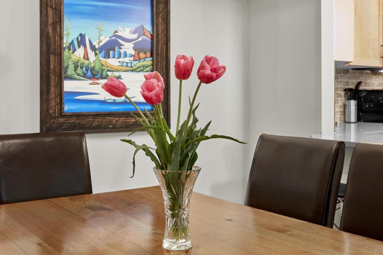 Newly Renovated Grizzly Lodge, Spacious 3Br 2Ba With Open Pool, Hot Tub Canmore Extérieur photo