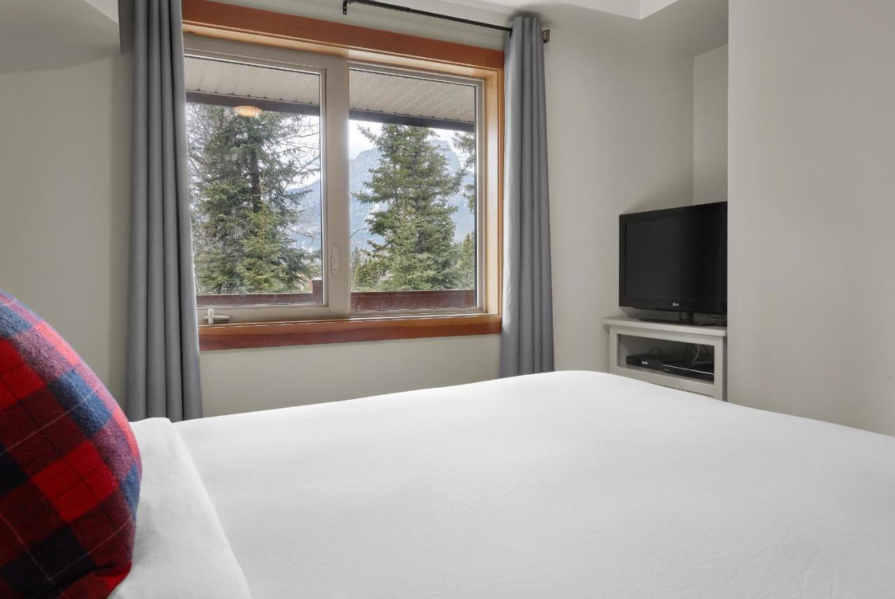 Newly Renovated Grizzly Lodge, Spacious 3Br 2Ba With Open Pool, Hot Tub Canmore Extérieur photo