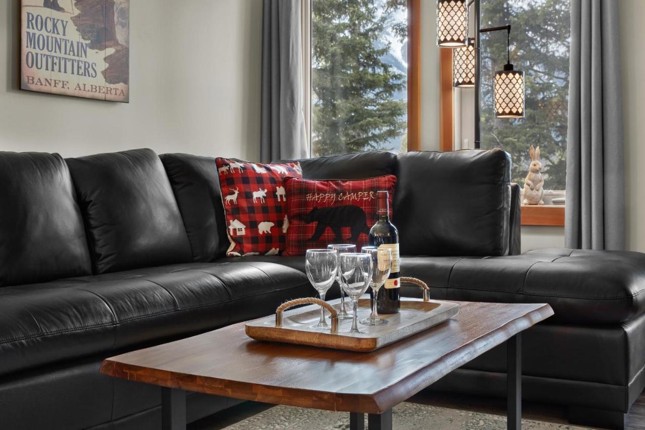 Newly Renovated Grizzly Lodge, Spacious 3Br 2Ba With Open Pool, Hot Tub Canmore Extérieur photo